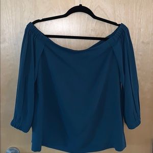 Artizia Babaton Rodrigo - Off Shoulder blouse!